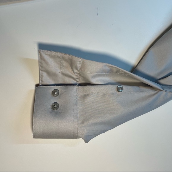 Calvin Klein Gray Infinite Non-Iron Slim Fit Stretch Dress Shirt Button-up - Picture 3 of 11